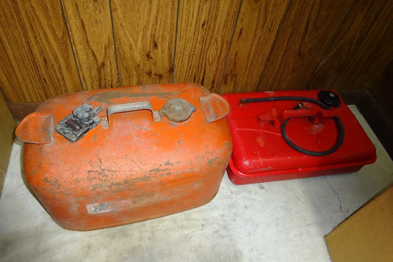 2 boat gas tank