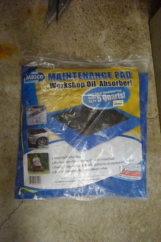 Workshop oil absorber pad