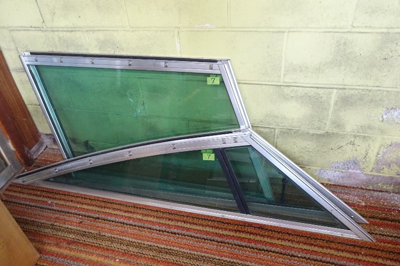 Water Bonnet polished aluminum no walk through with side vents