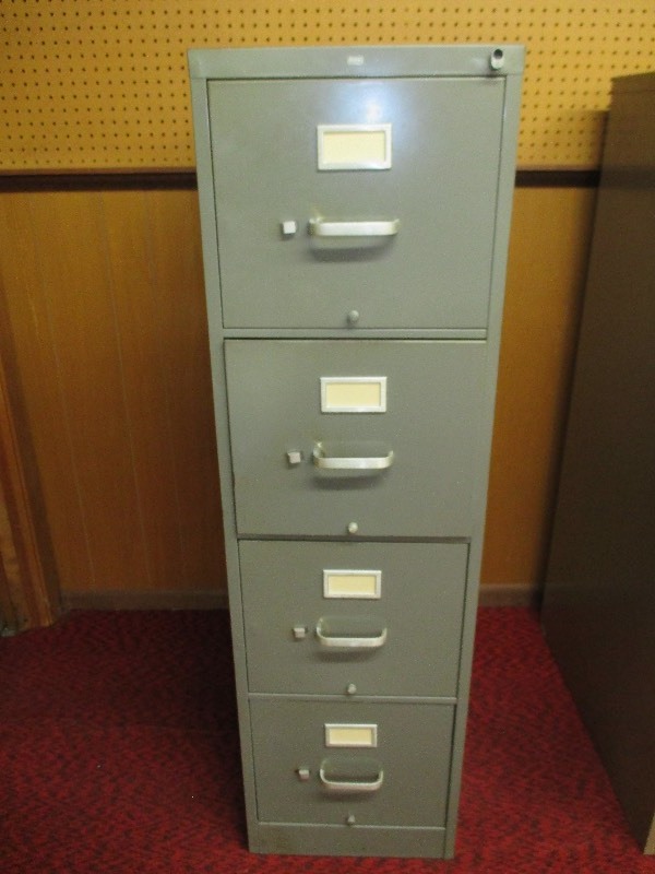 4 Drawer file cabinet