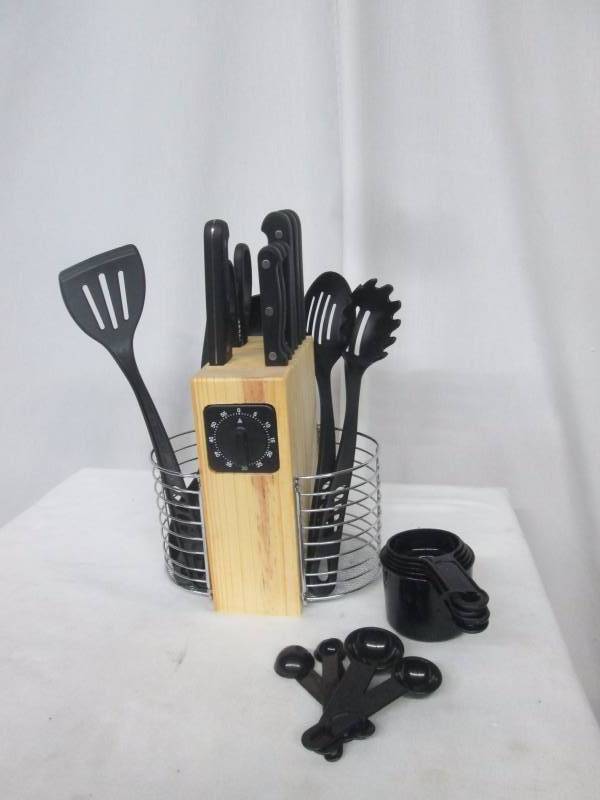 25-pc. Pro Cutlery and Gadget Set