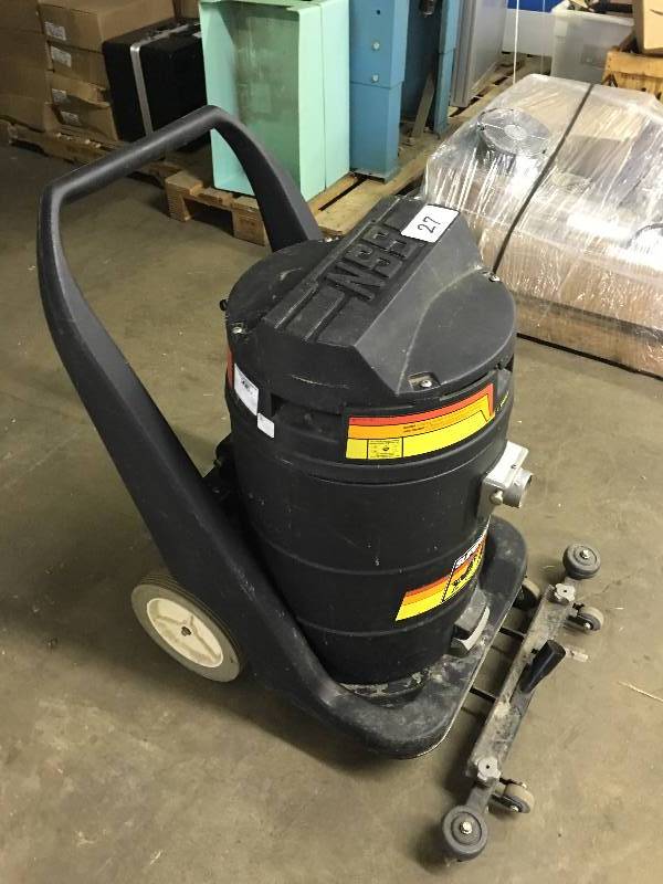 NSS floor vacuum