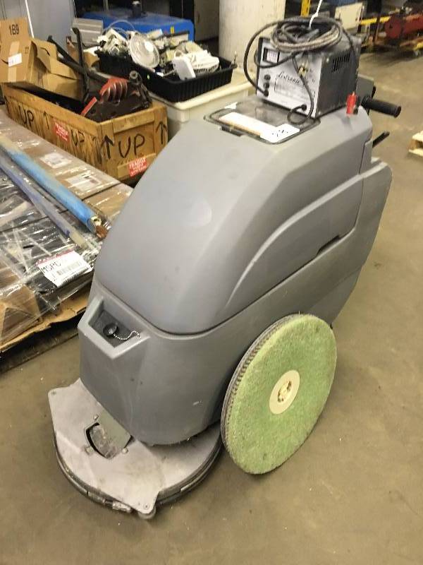 Floor scrubber