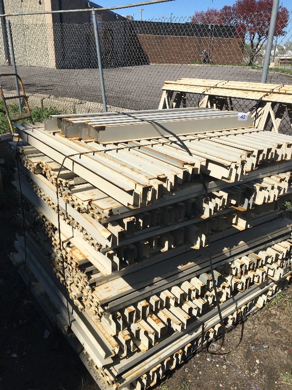 Lot of pallet racking