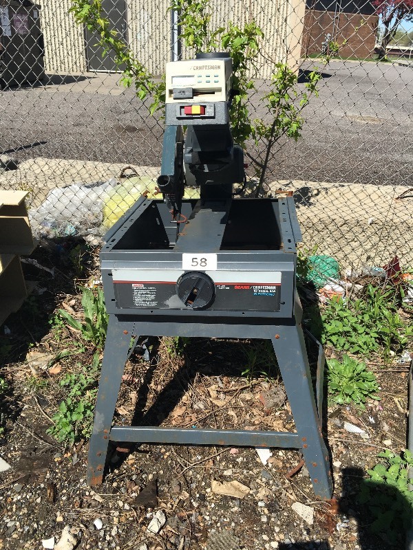 Radial arm saw