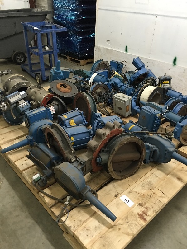 Large, heavy lot of valves