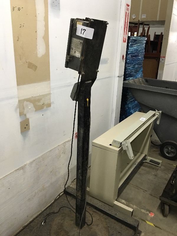 Small platform scale