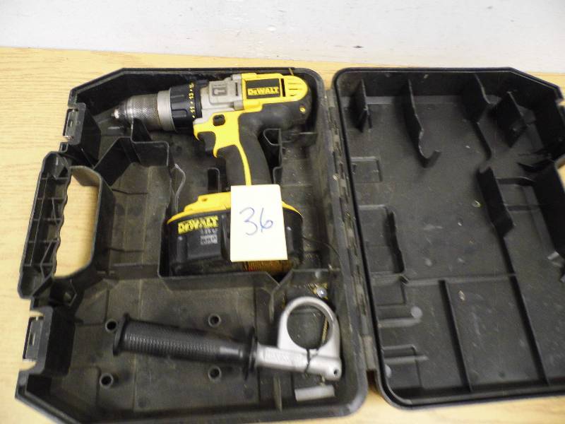 DeWalt 18V Drill
