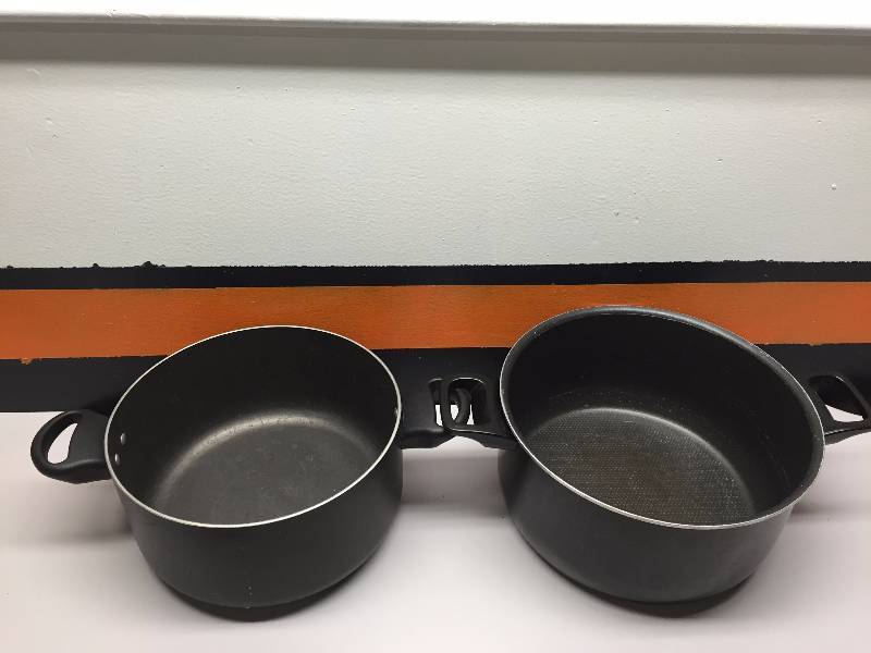 lot 27 image: CAKE PAN, KETTLES, BOWL, CUPS, CREAMER, SUGAR BOWL, TUPPERWARE, FRYING PAN