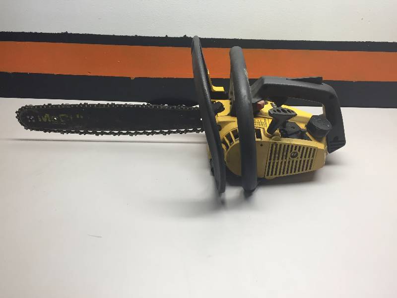 lot 40 image: MCCULLOCH CHAINSAW 20 BAR