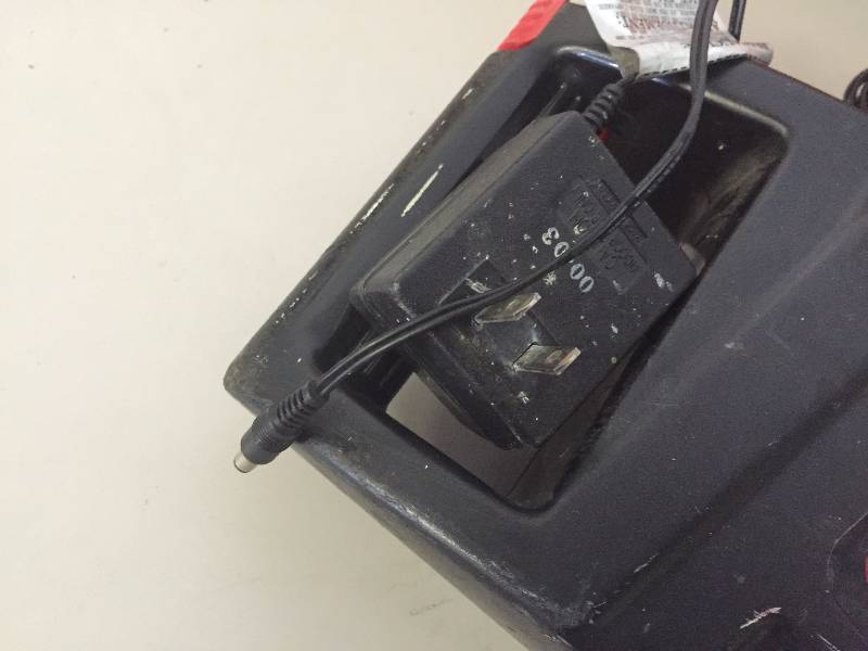 lot 41 image: TORO CORDLESS TRIMMER 7 CUT