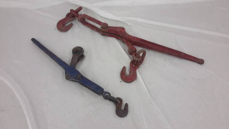 lot 9 image: Chain binder