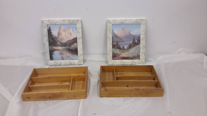 lot 16 image: Wooden trays and pictures