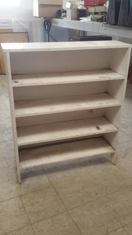 lot 30 image: Wooden storage cabinet