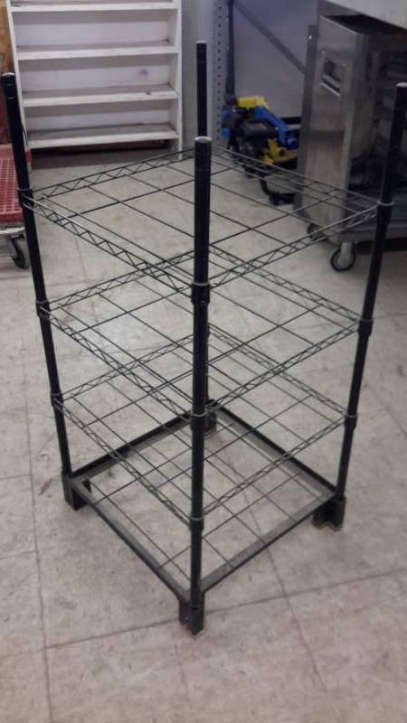 lot 38 image: Metal shelving
