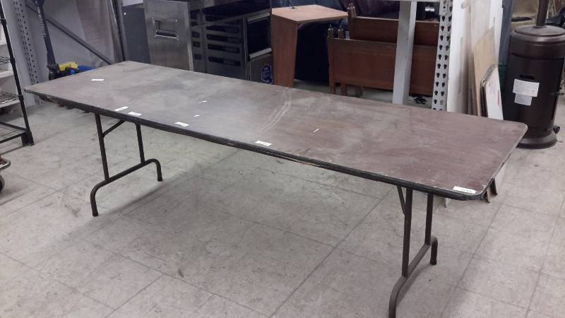 lot 40 image: Table