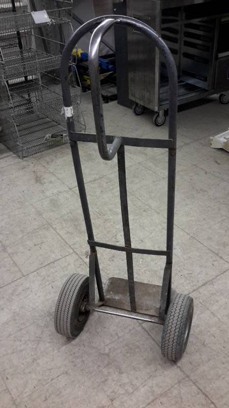 lot 47 image: Hand truck