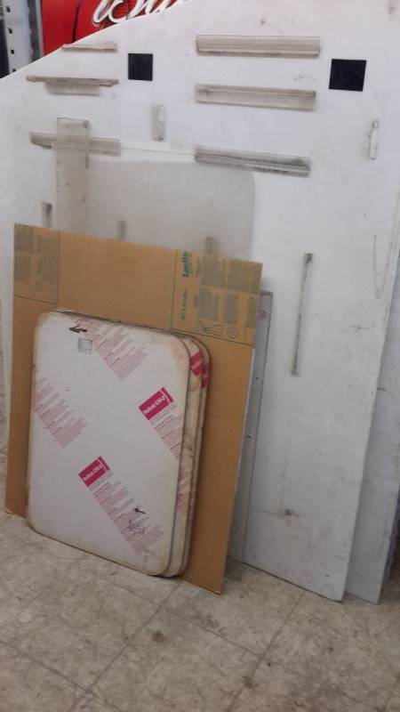 lot 56 image: Assorted plastic and Plexiglas