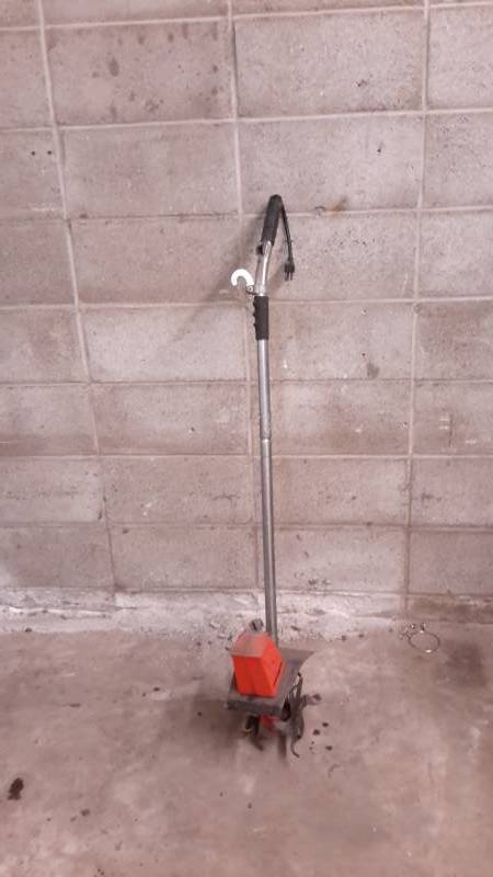 lot 72 image: Electric tiller