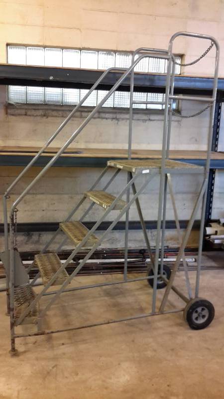 lot 85 image: Ladder