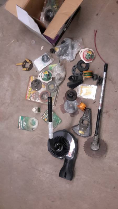 lot 92 image: Yard trimming accessories