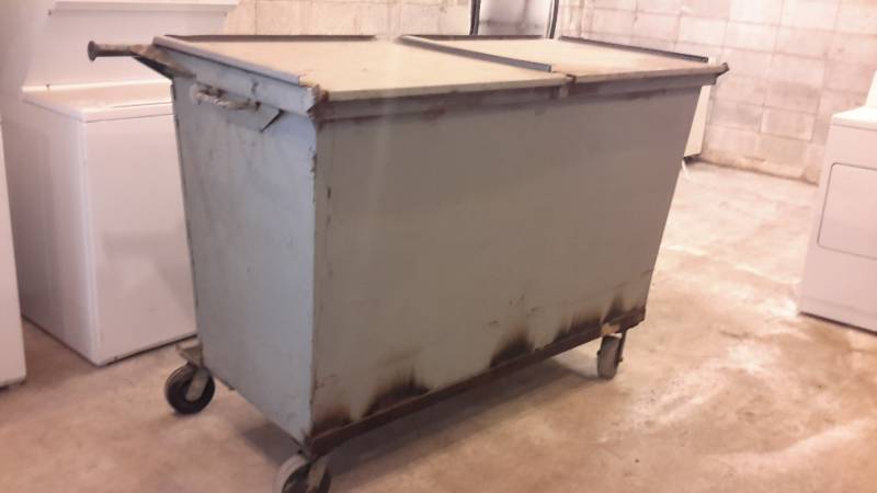 lot 88 image: Dumpster