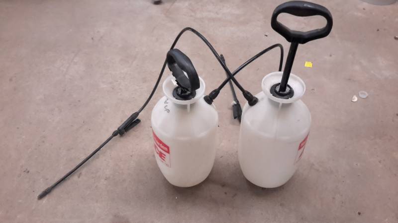 lot 94 image: Yard sprayers