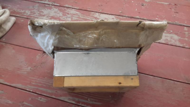 lot 79 image: Curb stop for roof