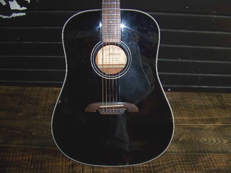 Alvarez, Acoustic, 6-String Guitar