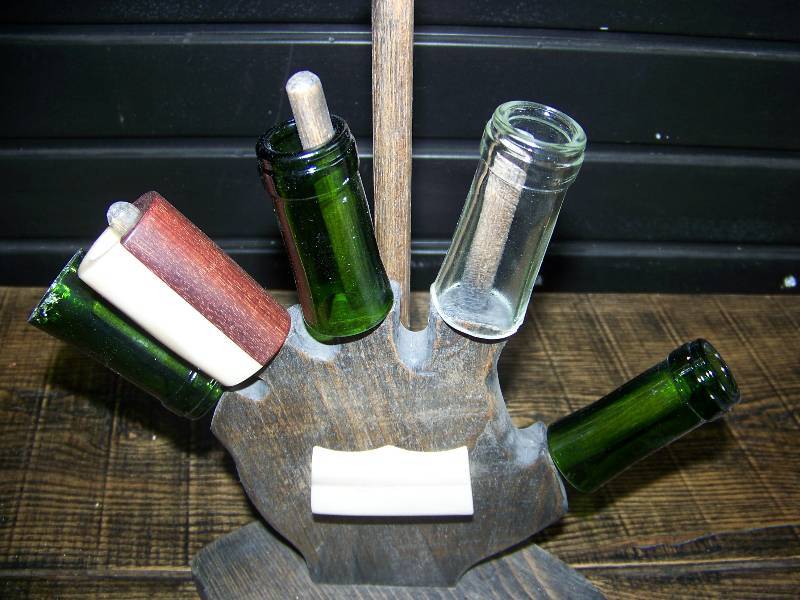 (6) Guitar Slides and Hand Shaped Rack