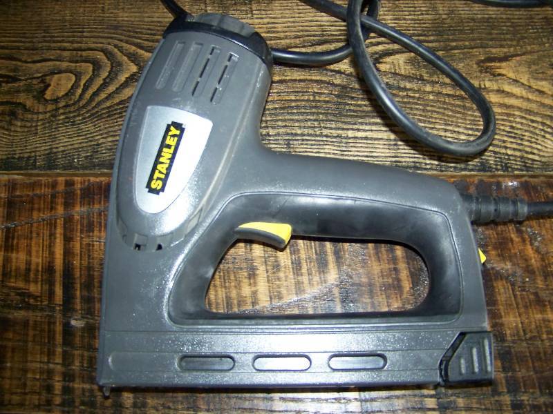 Stanley, 2-in-1, Electric Stapler (Staple Gun) and Strip Brad Nailer