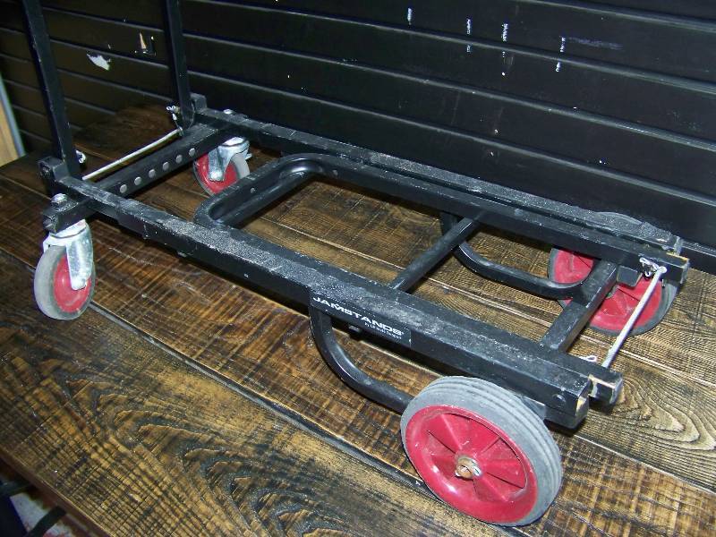 Ultimate Supports by Jam Stands, 4-Wheel Cart