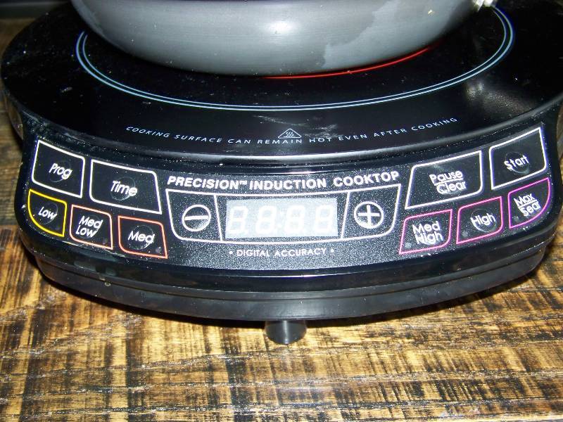 Precision Nuwave2 Induction Cooktop With Frying Pan 167