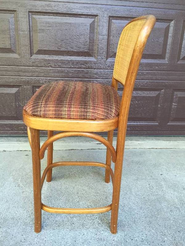 lot 40 image: WOW Mid Century Modern Thonet Caned Back Bentwood Breakfast Bar Stool Chair #2 17x16.5x39 MATCHES LOT #39 Excellent Condition Chair Seat Has Been Recovered