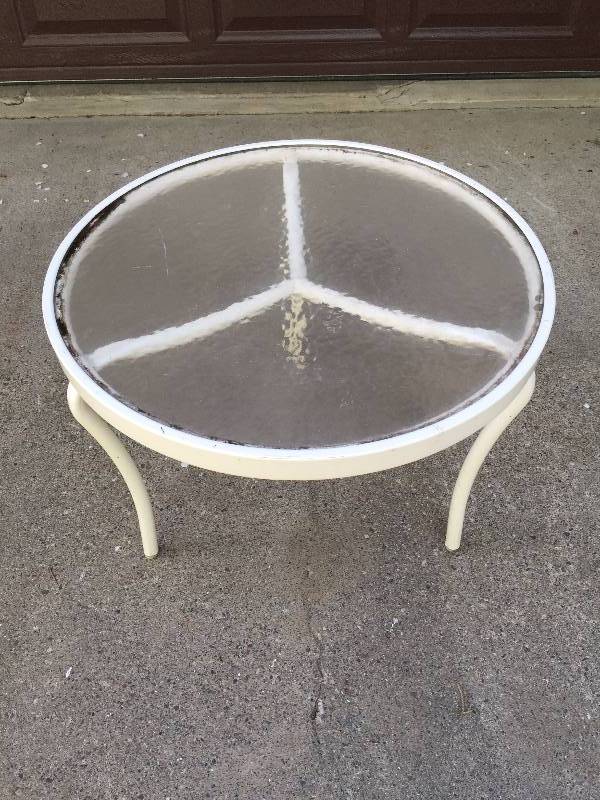 lot 27 image: Rare Mid Century Modern Vintage Tropitone Patio Side Table