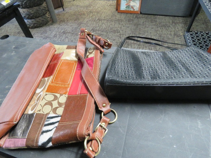 purse lot