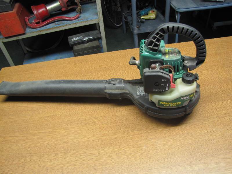 lot 20 image: Leaf Blower