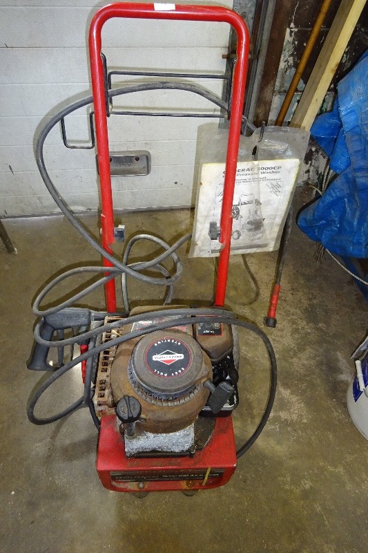 lot 31 image: Briggs Stratton Generac 300 CP