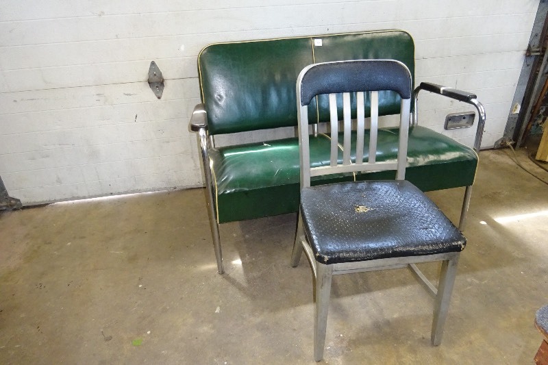 lot 32 image: Plastic 2 seat chair