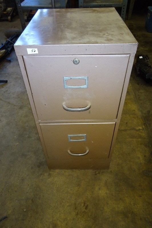lot 52 image: 2 Drawer metal file cabinet