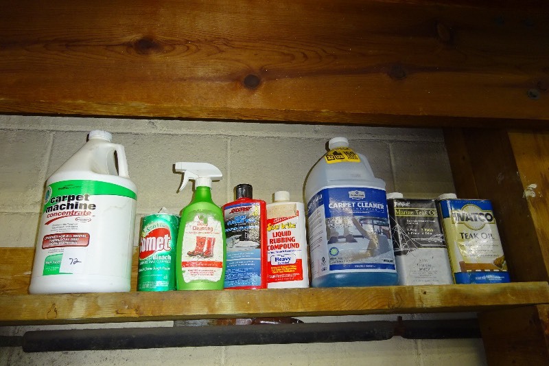 lot 72 image: Lot of cleaning supplies