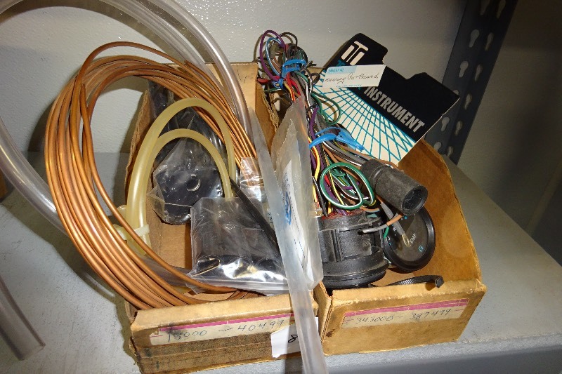 lot 81 image: Lot of misc. gauges