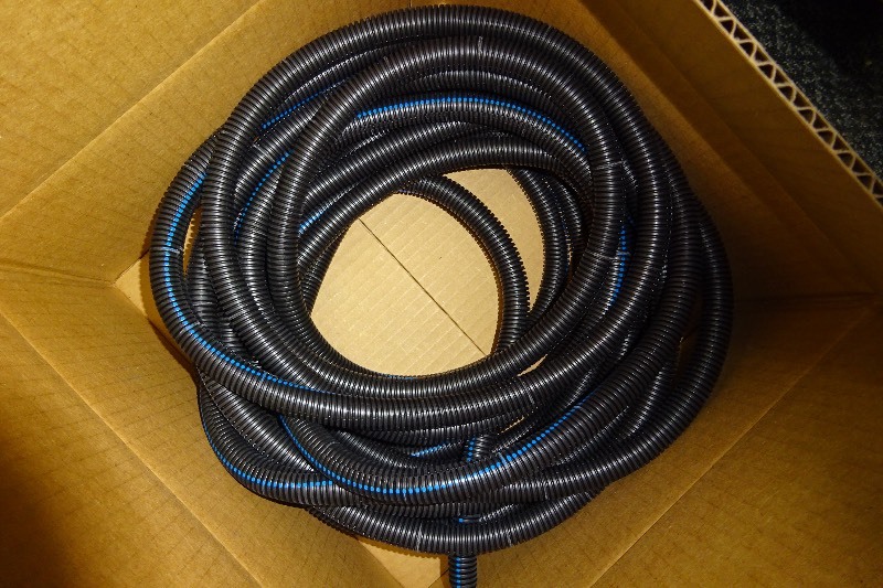 lot 121 image: Split wire conduit