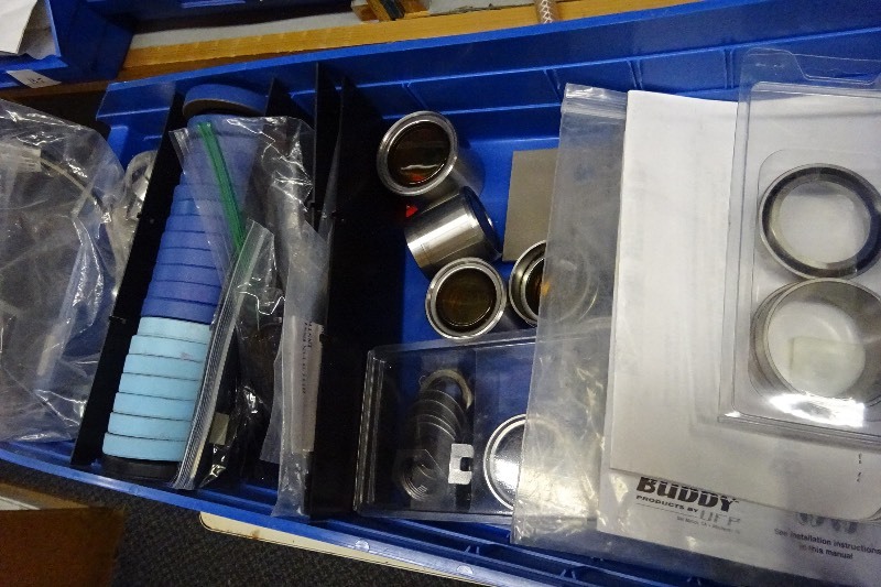 lot 128 image: Misc. bearings and caps, bearing seals