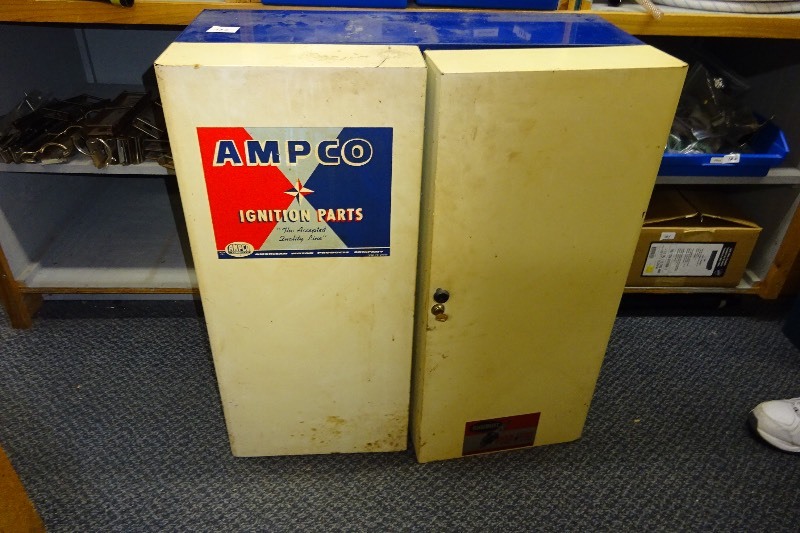 lot 137 image: Metal parts cabinet