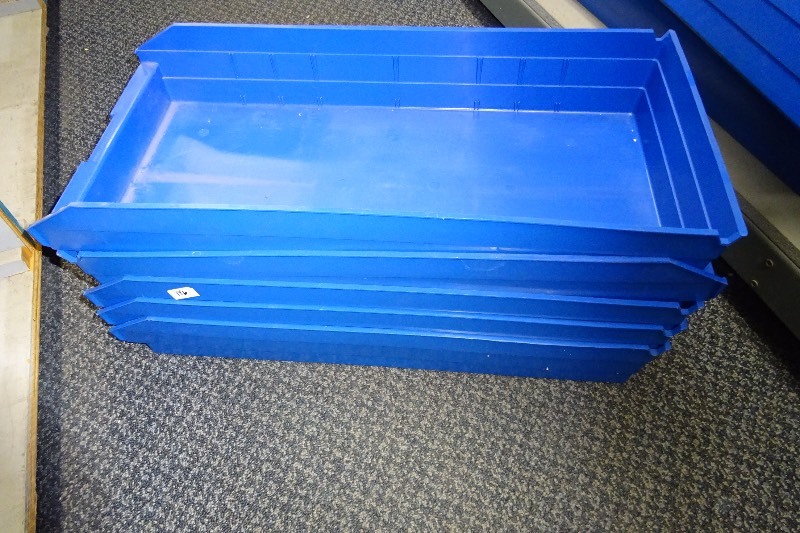 lot 146 image: Lot of plastic parts bins