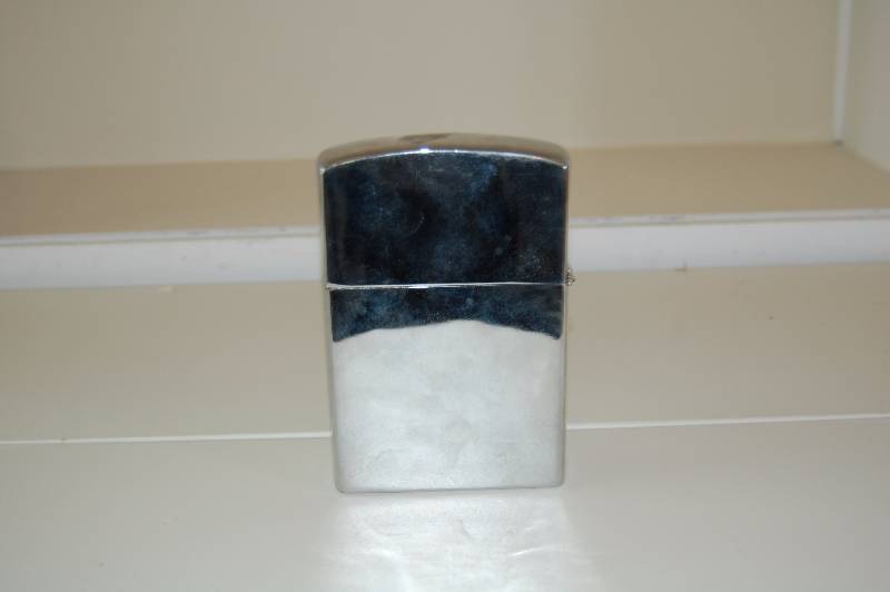lot 5 image: Giant Cigarette Lighter