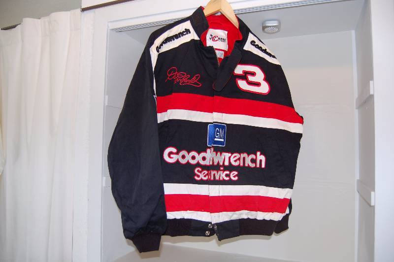 lot 7 image: Dale Earnhardt Jacket
