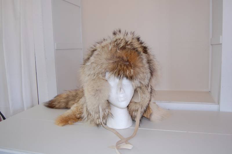 lot 10 image: Coyote Fur Hat