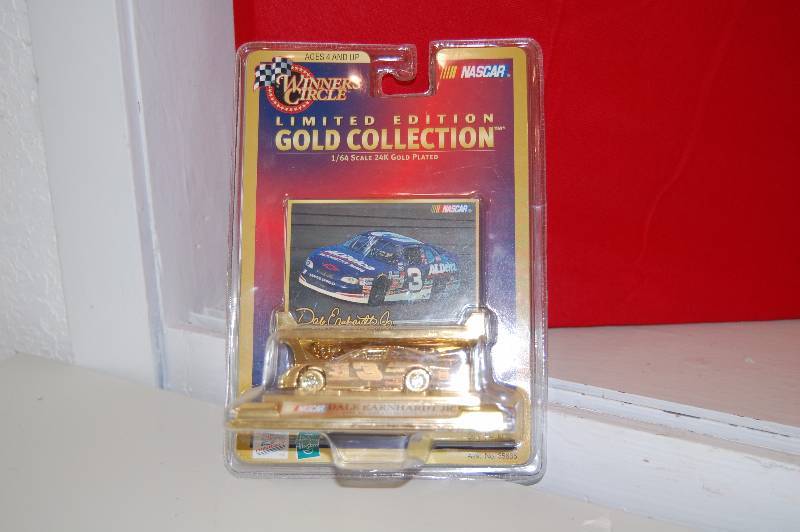 lot 20 image: Dale Earnhardt Jr Collectable Car